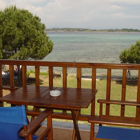 Studios Efi Beach Vourvourou Exteriör bild