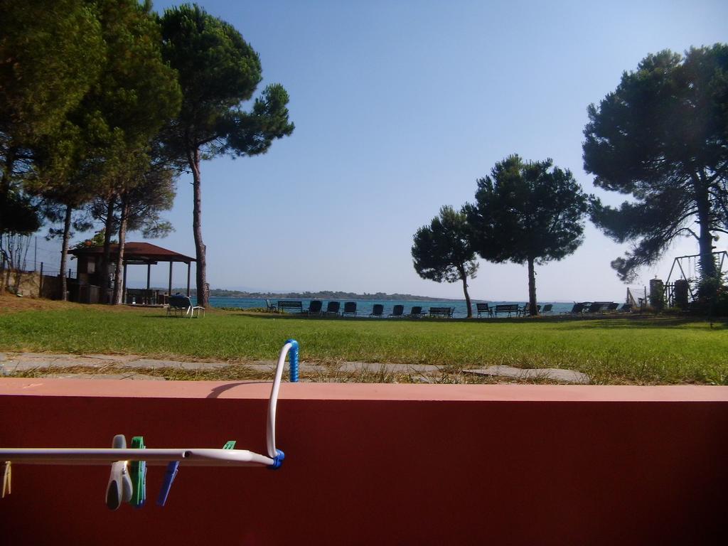 Studios Efi Beach Vourvourou Exteriör bild