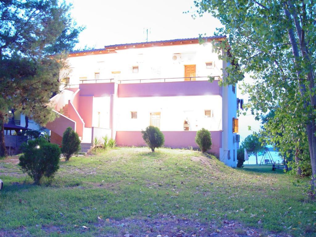 Studios Efi Beach Vourvourou Exteriör bild