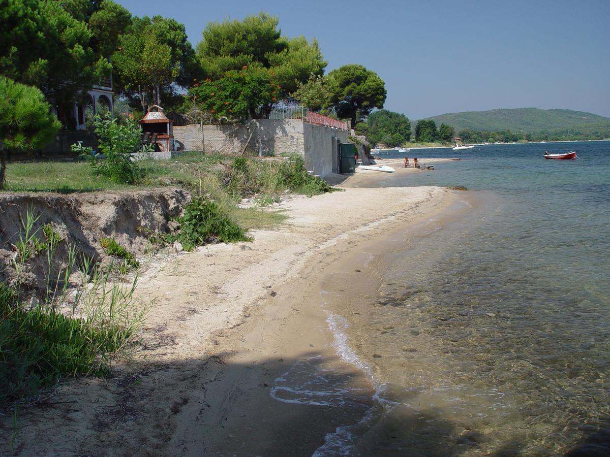 Studios Efi Beach Vourvourou Exteriör bild